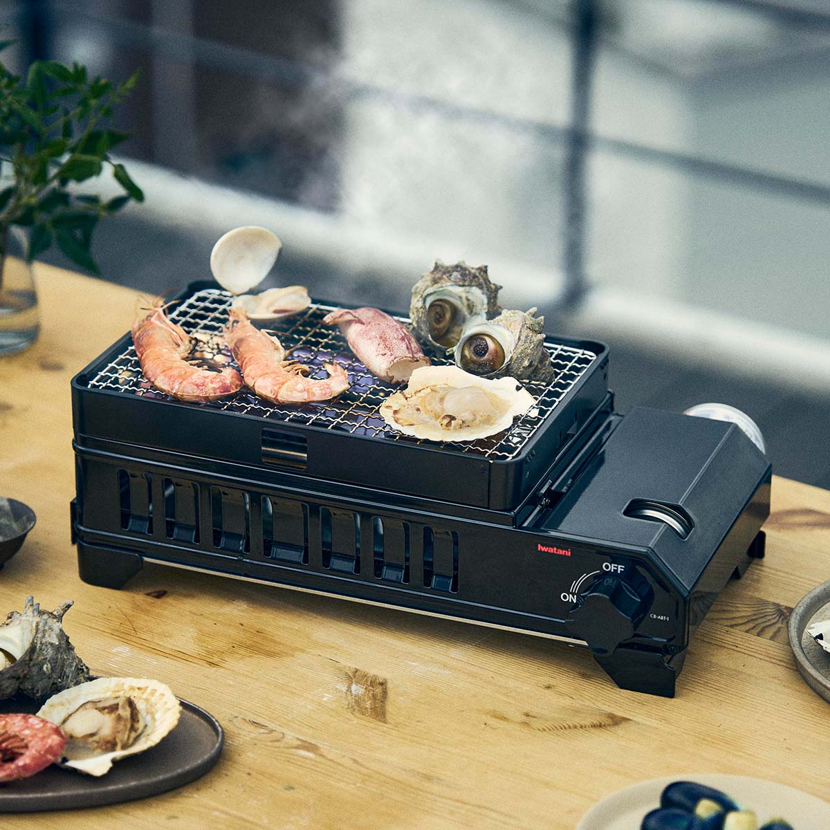 イワタニの公式オンラインショップ｜カセットガス 炉ばた焼器 炙りの匠